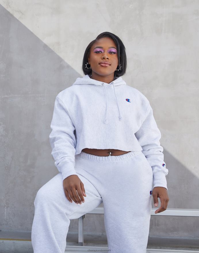 Champion omvendt vævet cropped cut-off hættetrøje c logo V6J661041 sort