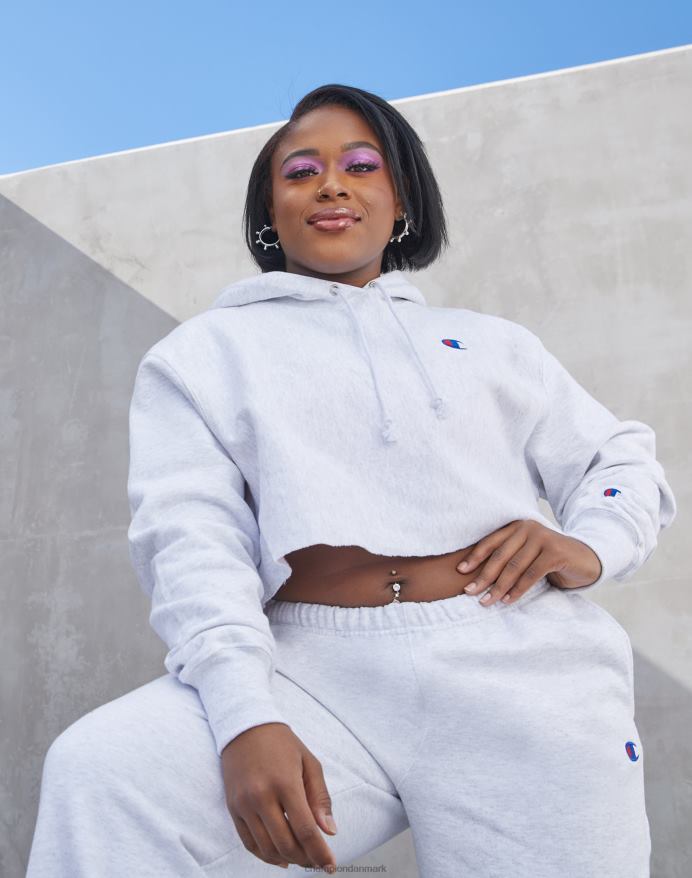 Champion omvendt vævet cropped cut-off hættetrøje c logo V6J661041 sort
