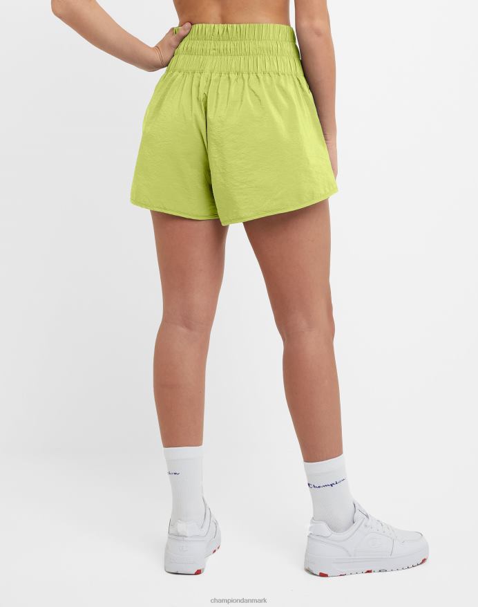 Champion vævede shorts c patch logo 2.5 V6J661419 frossen lime