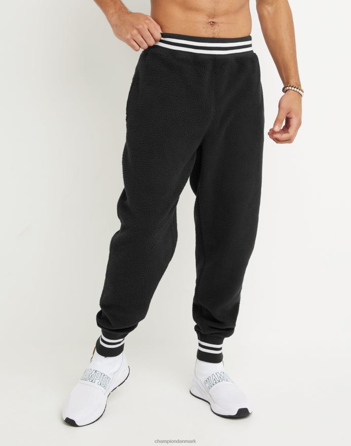 Champion højluvet fleece joggers broderet c logo 30.5 V6J66287 sort