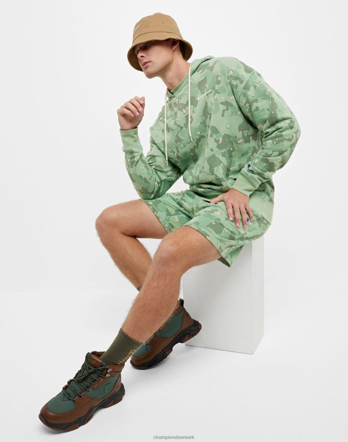 Champion global explorer french terry hættetrøje camo print script logo V6J6677 cc camo 2 handler om oliven
