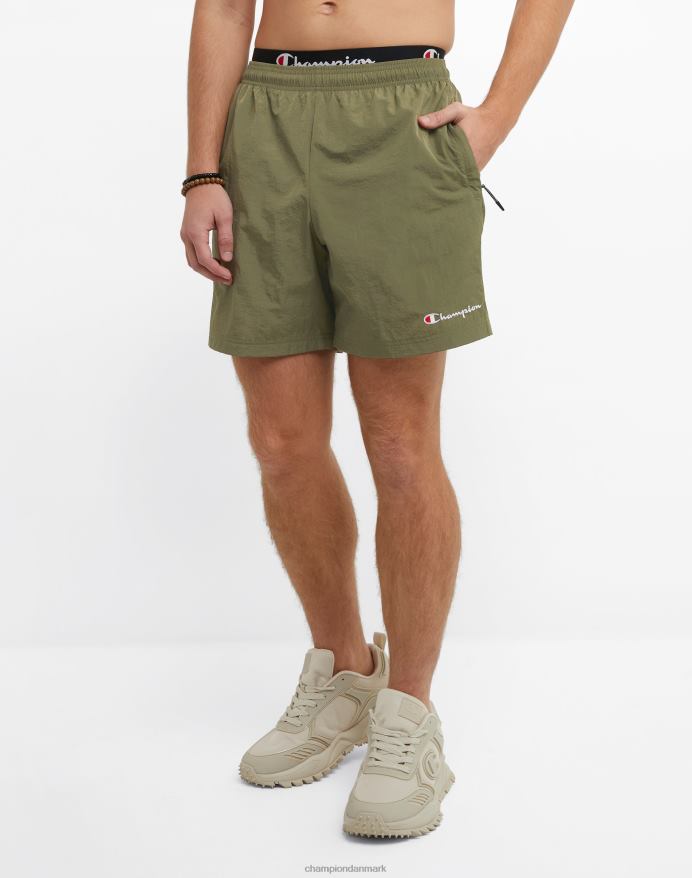Champion nylon opvarmningsshorts med mesh-foring script-logo 6 V6J66427 fragt oliven